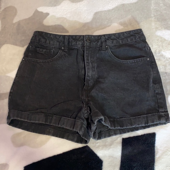 Mom shorts (black) - Picture 1 of 1